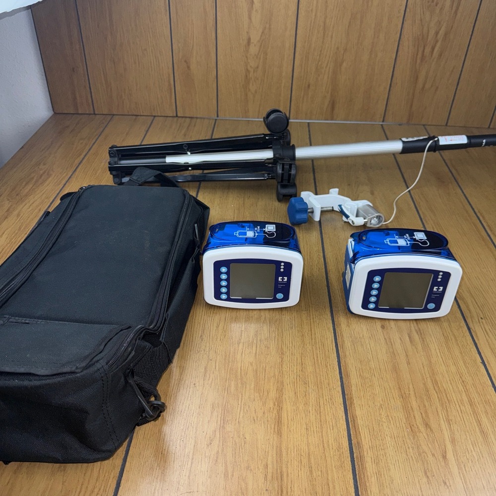 2 Covidien Kangaroo Joey Enteral Feeding Pump Set w/ 1 Case Tripod & Clamp
